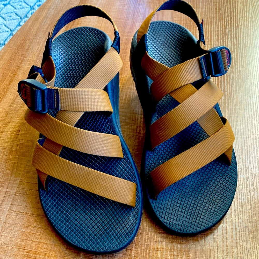 - Chaco Brown slingback Sandals men’s 11